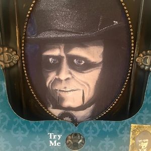 NWT, Halloween Talking Portrait